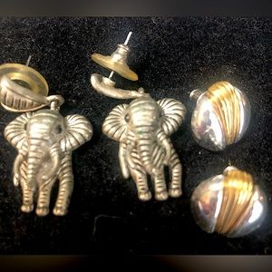 These are very cute two pars of vintage earrings